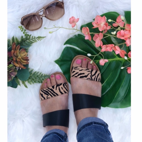 Animal Print Sandals - Picture 5 of 7